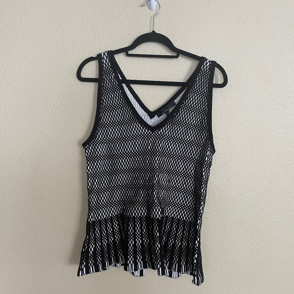 White House Black Market white and black knit tank